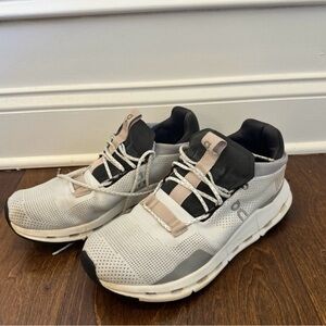 Women’s cloud nova size 10 sand/white